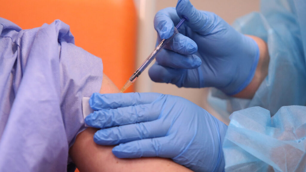 Świat Mikrochipów w Medycynie: Od Diagnostyki po Kontrolę Dawki Leków